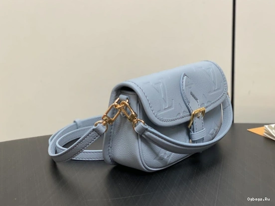 VUITTON Nano Diane-19*10.5*6 CM LOUIS 0413